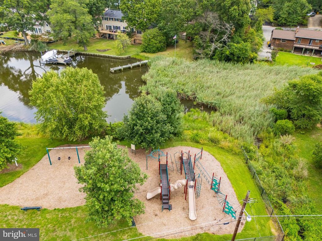 Image 65 of property listing at 1813 POTOMAC RD, Edgewater, MD 21037