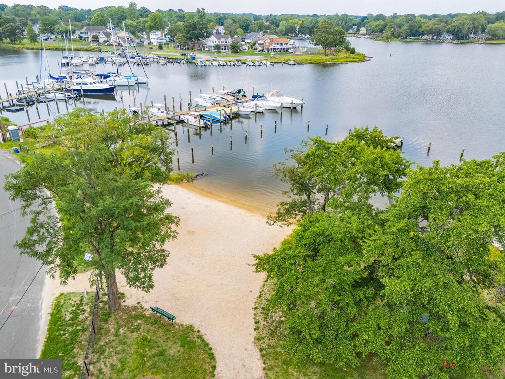 Image 67 of property listing at 1813 POTOMAC RD, Edgewater, MD 21037