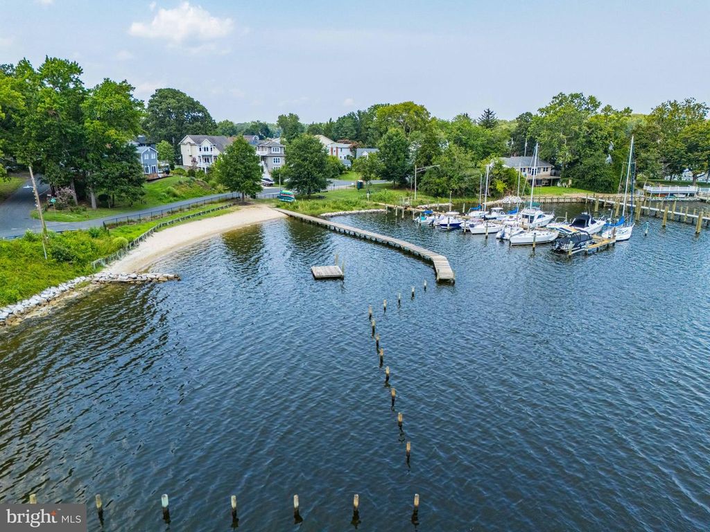 Image 70 of property listing at 1813 POTOMAC RD, Edgewater, MD 21037