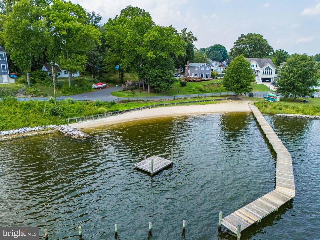 Image 71 of property listing at 1813 POTOMAC RD, Edgewater, MD 21037