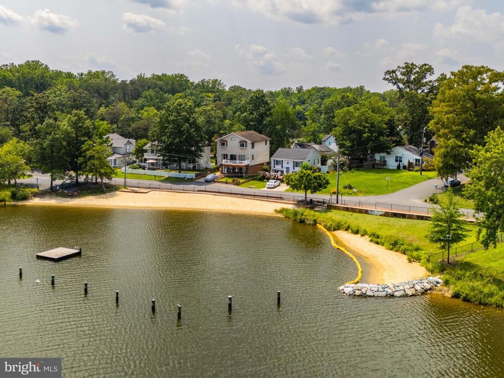 Image 74 of property listing at 1813 POTOMAC RD, Edgewater, MD 21037