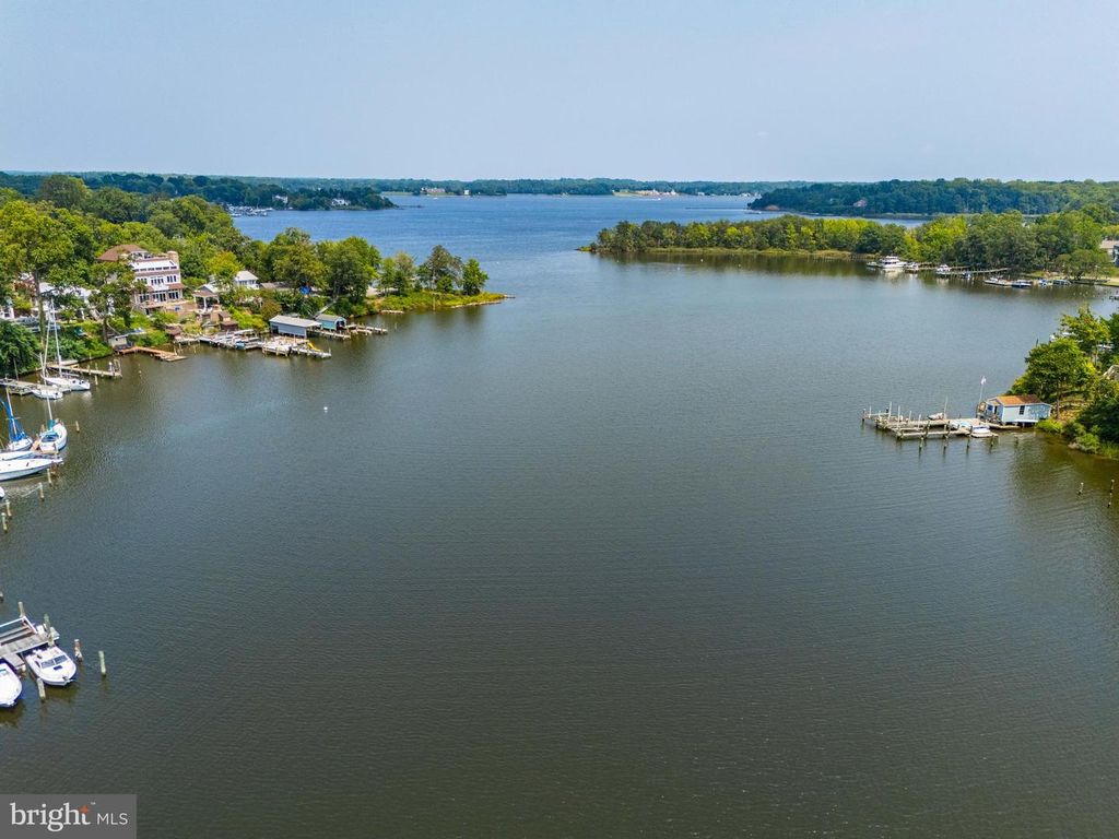 Image 76 of property listing at 1813 POTOMAC RD, Edgewater, MD 21037