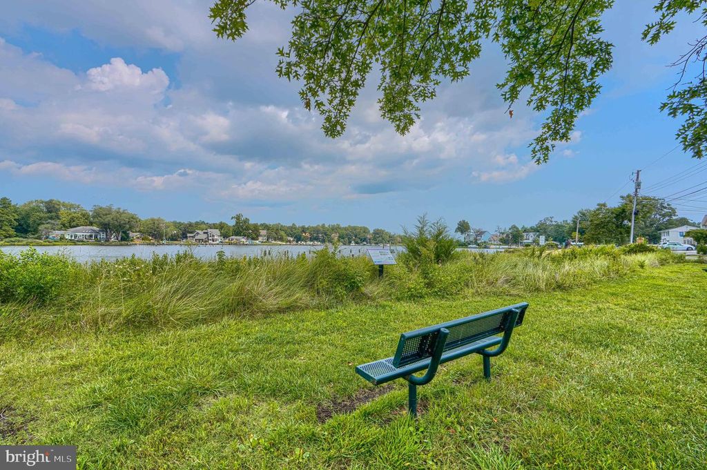 Image 78 of property listing at 1813 POTOMAC RD, Edgewater, MD 21037