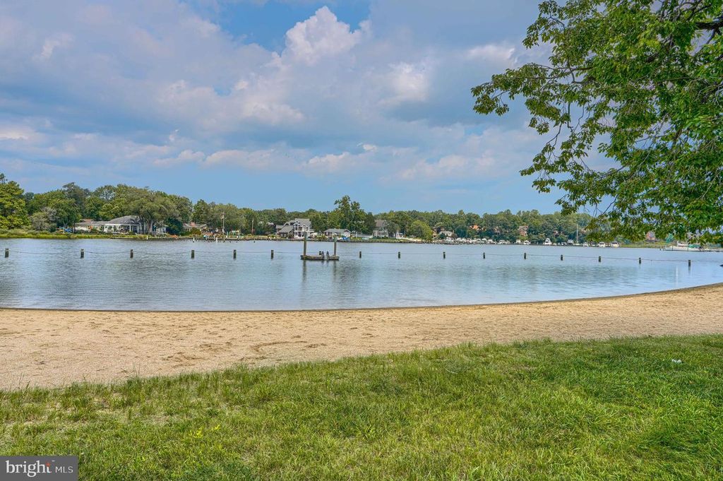 Image 79 of property listing at 1813 POTOMAC RD, Edgewater, MD 21037