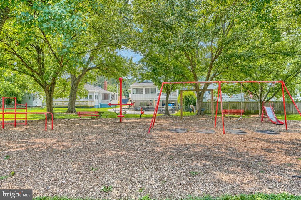 Image 88 of property listing at 1813 POTOMAC RD, Edgewater, MD 21037