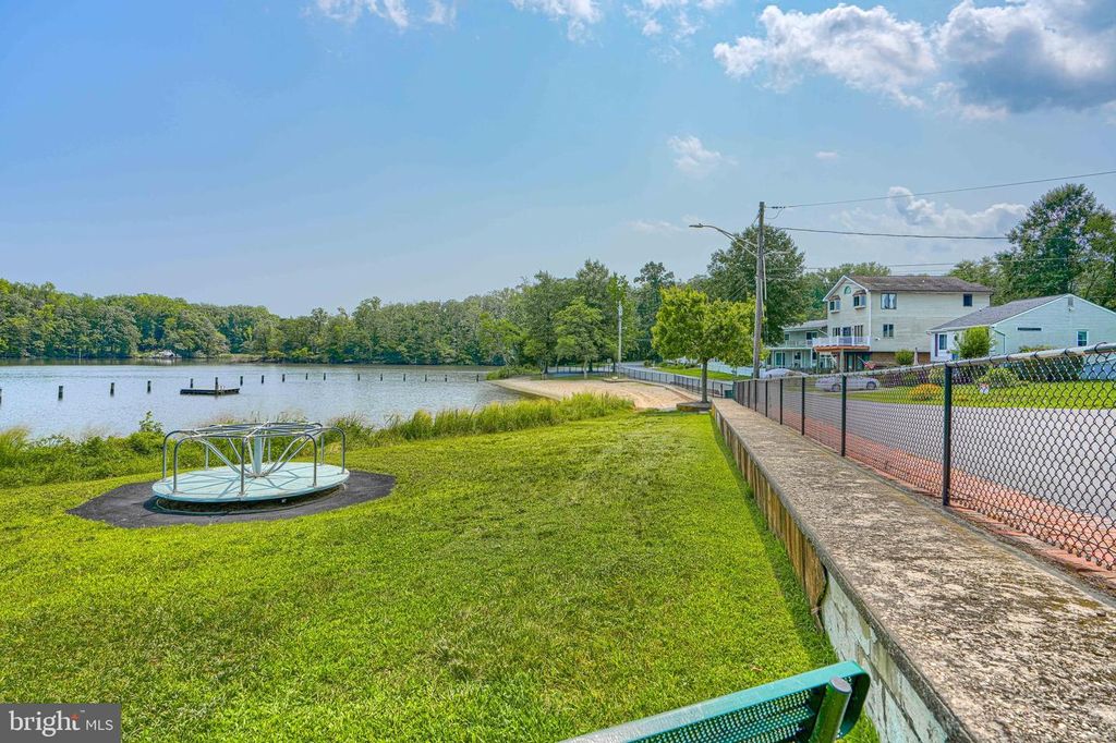 Image 98 of property listing at 1813 POTOMAC RD, Edgewater, MD 21037