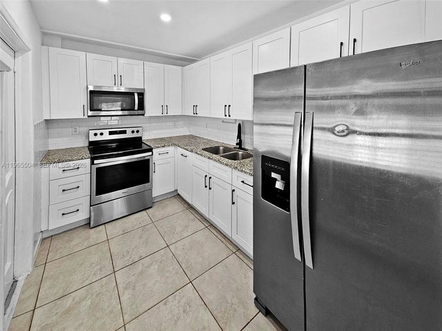 315 NE 165th St 315, Miami, FL 33162