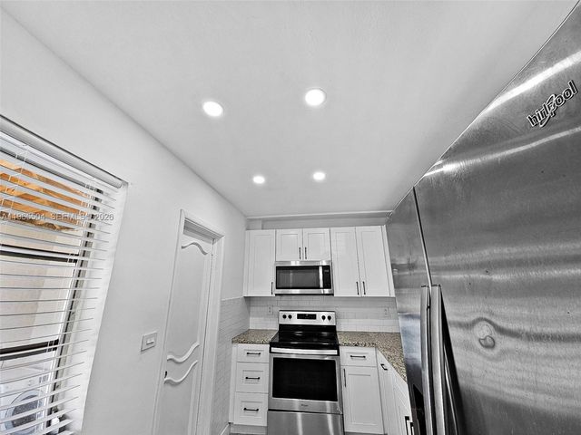 315 NE 165th St 315, Miami, FL 33162