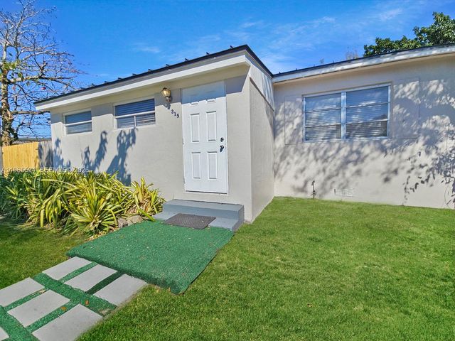 315 NE 165th St 315, Miami, FL 33162