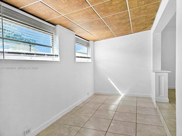 315 NE 165th St 315, Miami, FL 33162