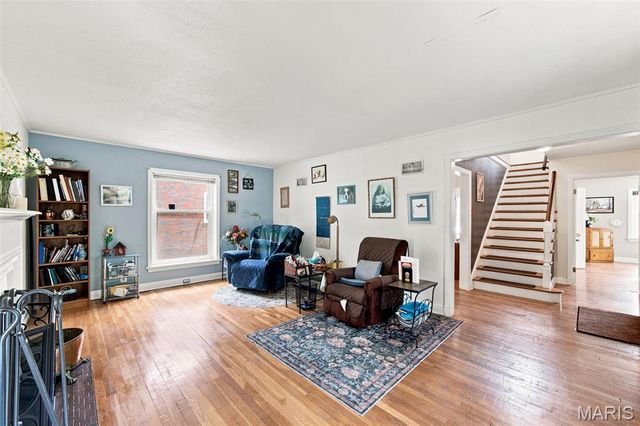 7816 Blackberry Avenue, St Louis, MO 63130