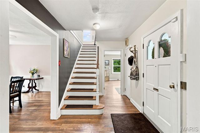 7816 Blackberry Avenue, St Louis, MO 63130