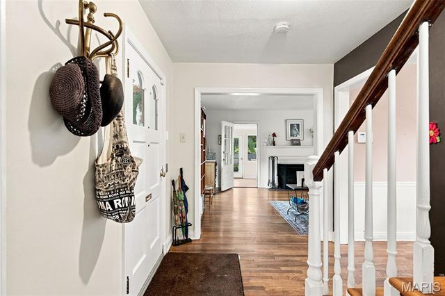 7816 Blackberry Avenue, St Louis, MO 63130