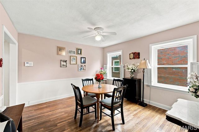 7816 Blackberry Avenue, St Louis, MO 63130