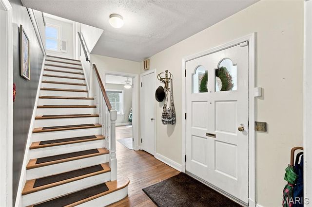 7816 Blackberry Avenue, St Louis, MO 63130