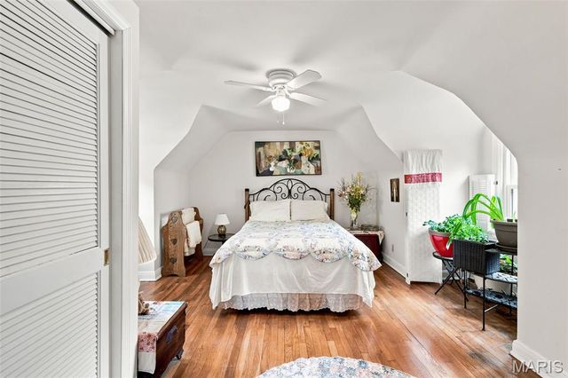 7816 Blackberry Avenue, St Louis, MO 63130