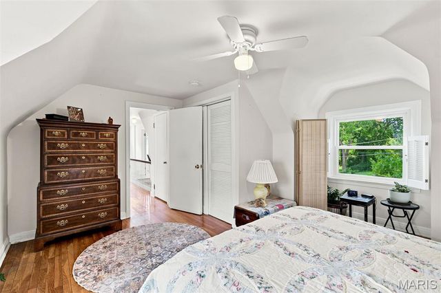 7816 Blackberry Avenue, St Louis, MO 63130