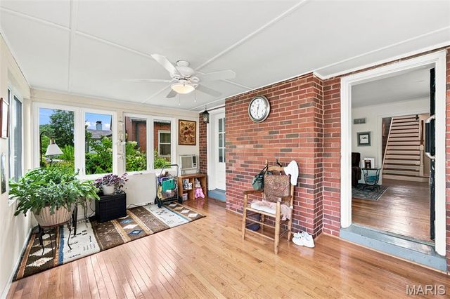 7816 Blackberry Avenue, St Louis, MO 63130