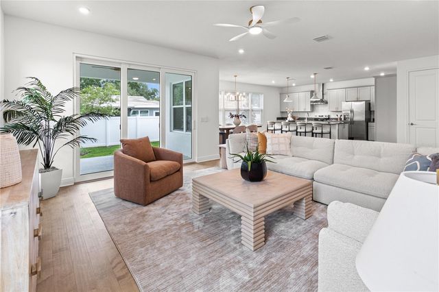4421 W BAY COURT AVENUE, Tampa, FL 33611