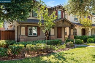 110 Mars Ct, Pittsburg, CA 94565