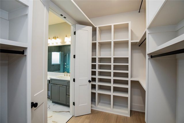 3804 SW Limelight Lane, Bentonville, AR 72713