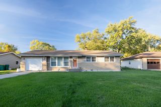 1850 W 58th Place, Merrillville, IN 46410