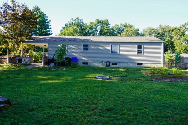 31 Lavender Ln, Springfield, MA 01129