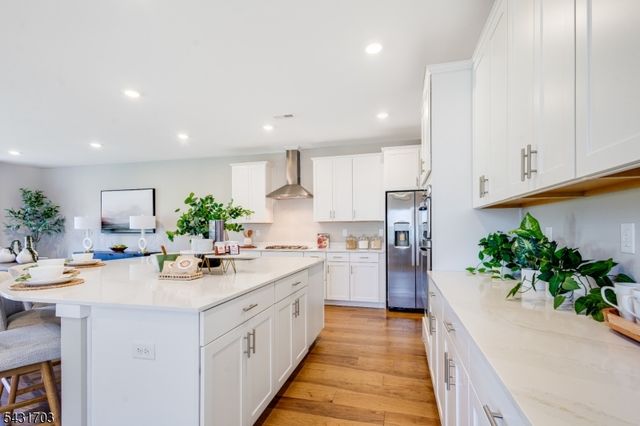 2 Biltmore Ave, East Hanover Twp., NJ 07960