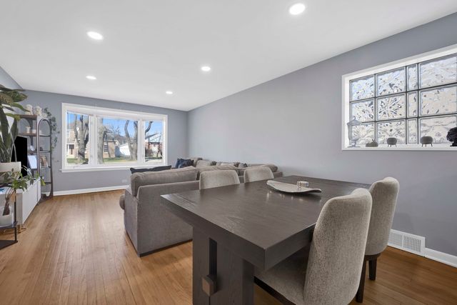 3815 Lawn Avenue, Western Springs, IL 60558