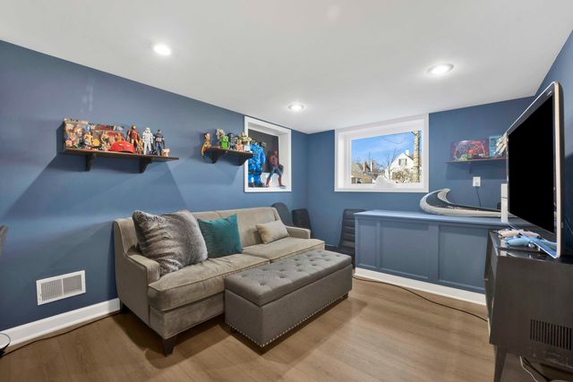 3815 Lawn Avenue, Western Springs, IL 60558