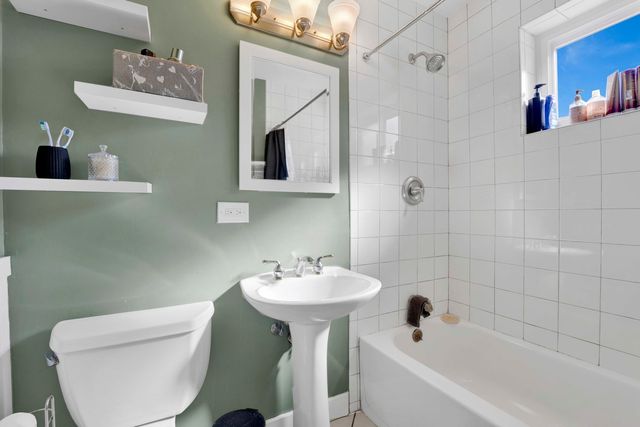 3815 Lawn Avenue, Western Springs, IL 60558