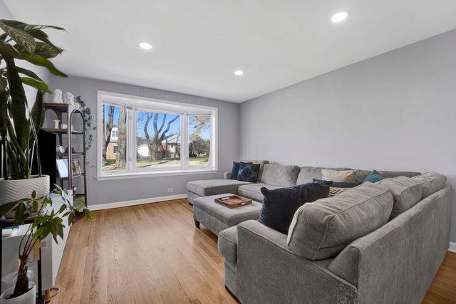 3815 Lawn Avenue, Western Springs, IL 60558