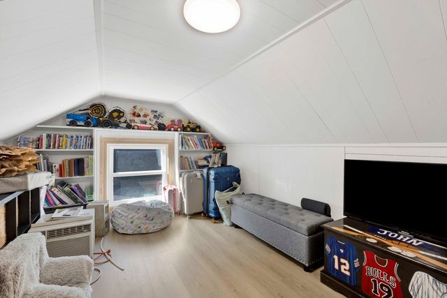 3815 Lawn Avenue, Western Springs, IL 60558