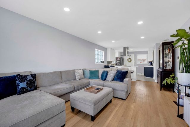 3815 Lawn Avenue, Western Springs, IL 60558