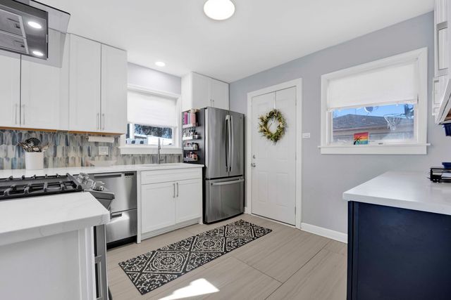 3815 Lawn Avenue, Western Springs, IL 60558