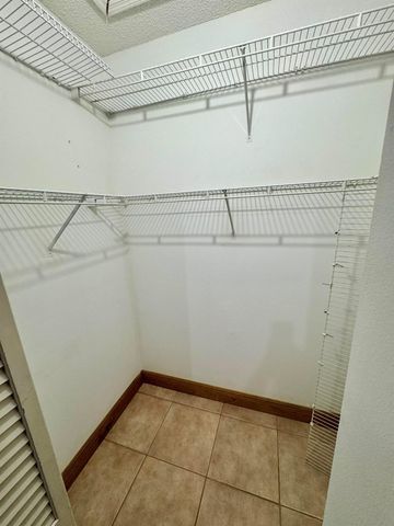 9189 Fontainebleau Boulevard 502, Miami, FL 33172