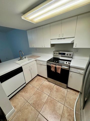 9189 Fontainebleau Boulevard 502, Miami, FL 33172