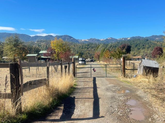 22881 Biggar Ln, Covelo, CA 95428
