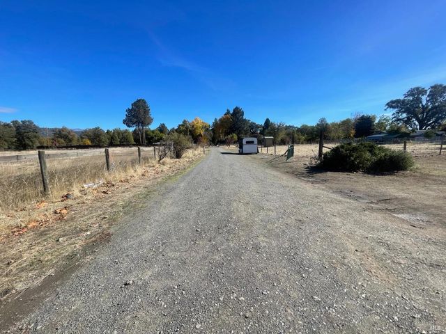 22881 Biggar Ln, Covelo, CA 95428