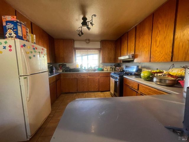22881 Biggar Ln, Covelo, CA 95428