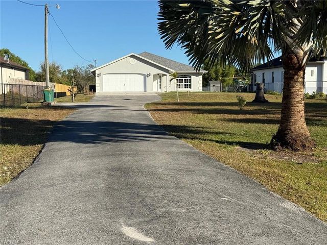 3761 39th AVE NE, Naples, FL 34120