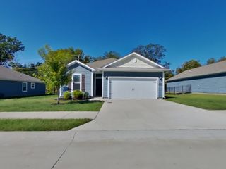 2926 Beeswax St, Columbia, TN 38401