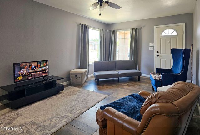 693 DESERT SAGE Drive, Horizon City, TX 79928