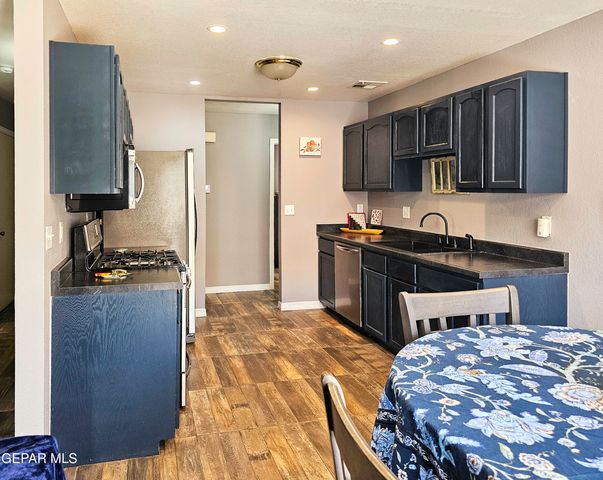 693 DESERT SAGE Drive, Horizon City, TX 79928