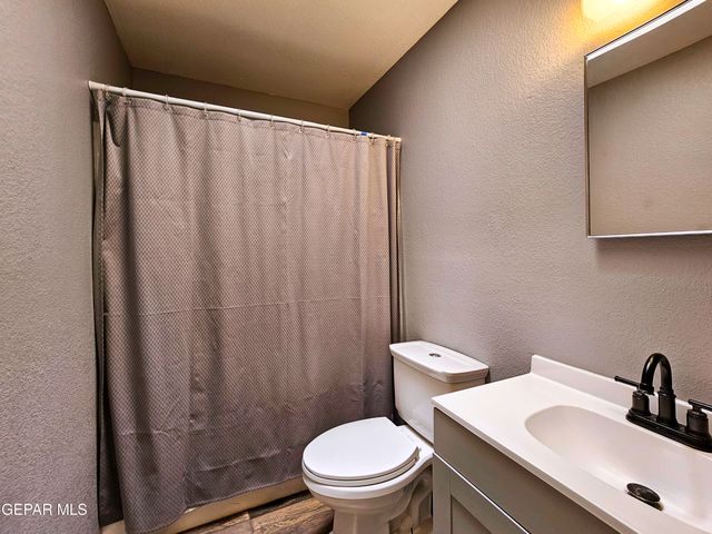 693 DESERT SAGE Drive, Horizon City, TX 79928