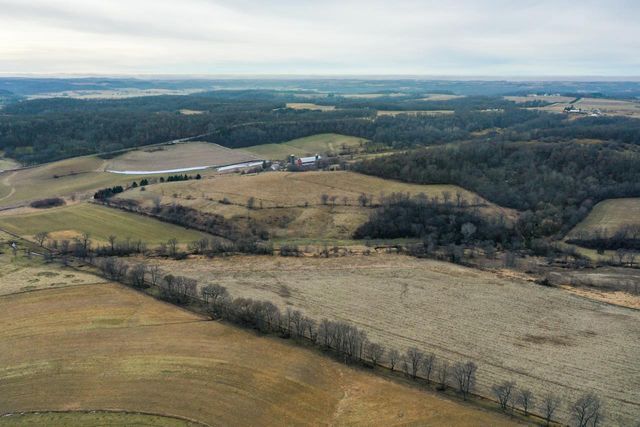E5190 Sand Hill Road, Reedsburg, WI 53959