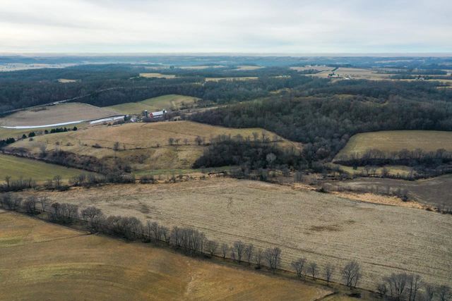 E5190 Sand Hill Road, Reedsburg, WI 53959