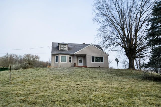 E5190 Sand Hill Road, Reedsburg, WI 53959