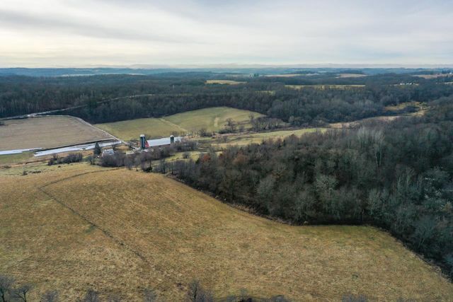 E5190 Sand Hill Road, Reedsburg, WI 53959