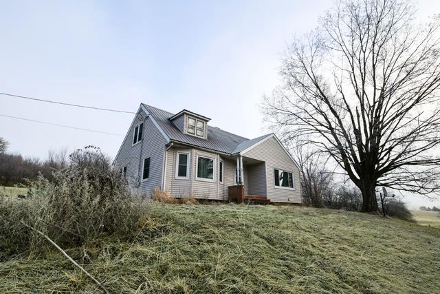 E5190 Sand Hill Road, Reedsburg, WI 53959